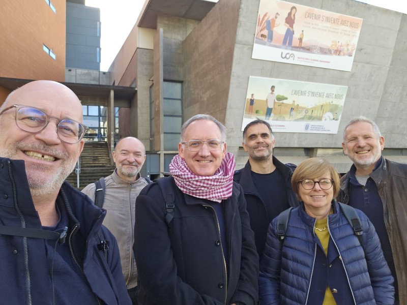 Pierre Etienne et Christine Fournioux entourés par Christophe Reilhac, Michaël Goujon, Samuel Guérineau et Christophe Barat.&nbsp;
